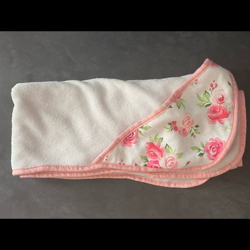 Brand new Two towels and 1 washcloth